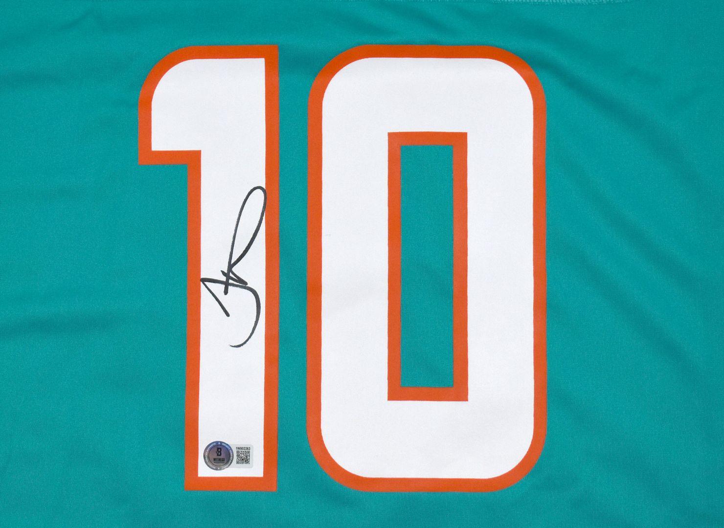 Tyreek Hill Signed Dolphins Jersey (Beckett) at PristineAuction.com Tyreek Hill Signed Dolphins Jersey (Beckett) at PristineAuction.com