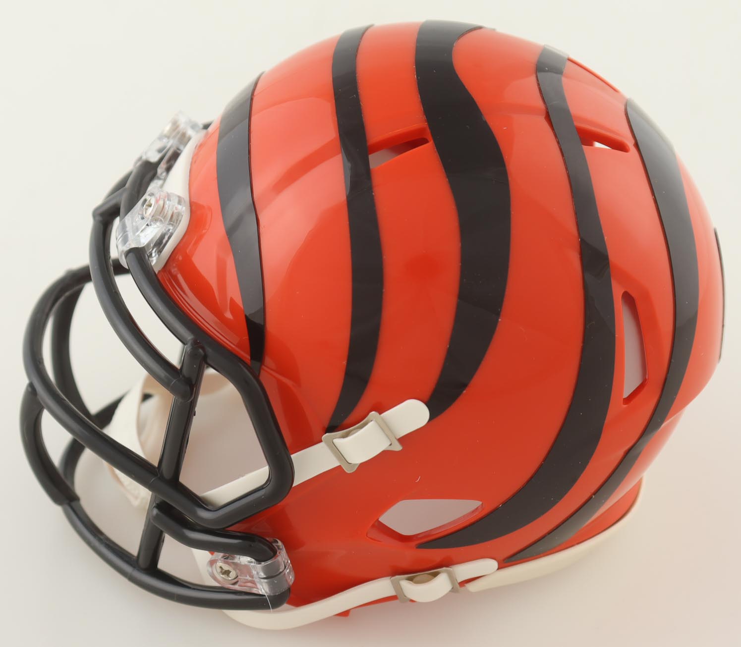 Ja'Marr Chase Signed Bengals Speed Mini Helmet (Chase) at PristineAuction.com Ja'Marr Chase Signed Bengals Speed Mini Helmet (Chase) at PristineAuction.com