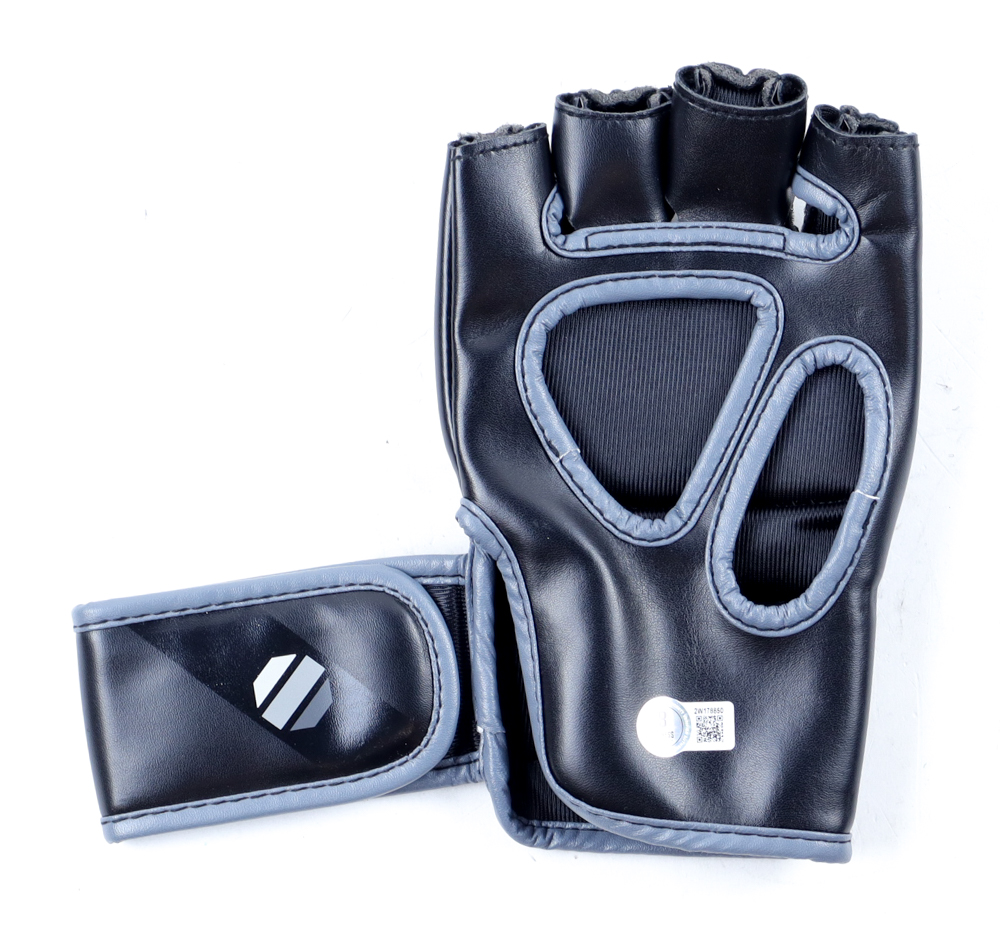 Ryan "Darth" Bader Signed UFC Fight Glove (Beckett) at PristineAuction.com Ryan "Darth" Bader Signed UFC Fight Glove (Beckett) at PristineAuction.com