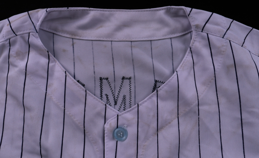 Johnny Damon Signed Jersey (Beckett) at PristineAuction.com Johnny Damon Signed Jersey (Beckett) at PristineAuction.com