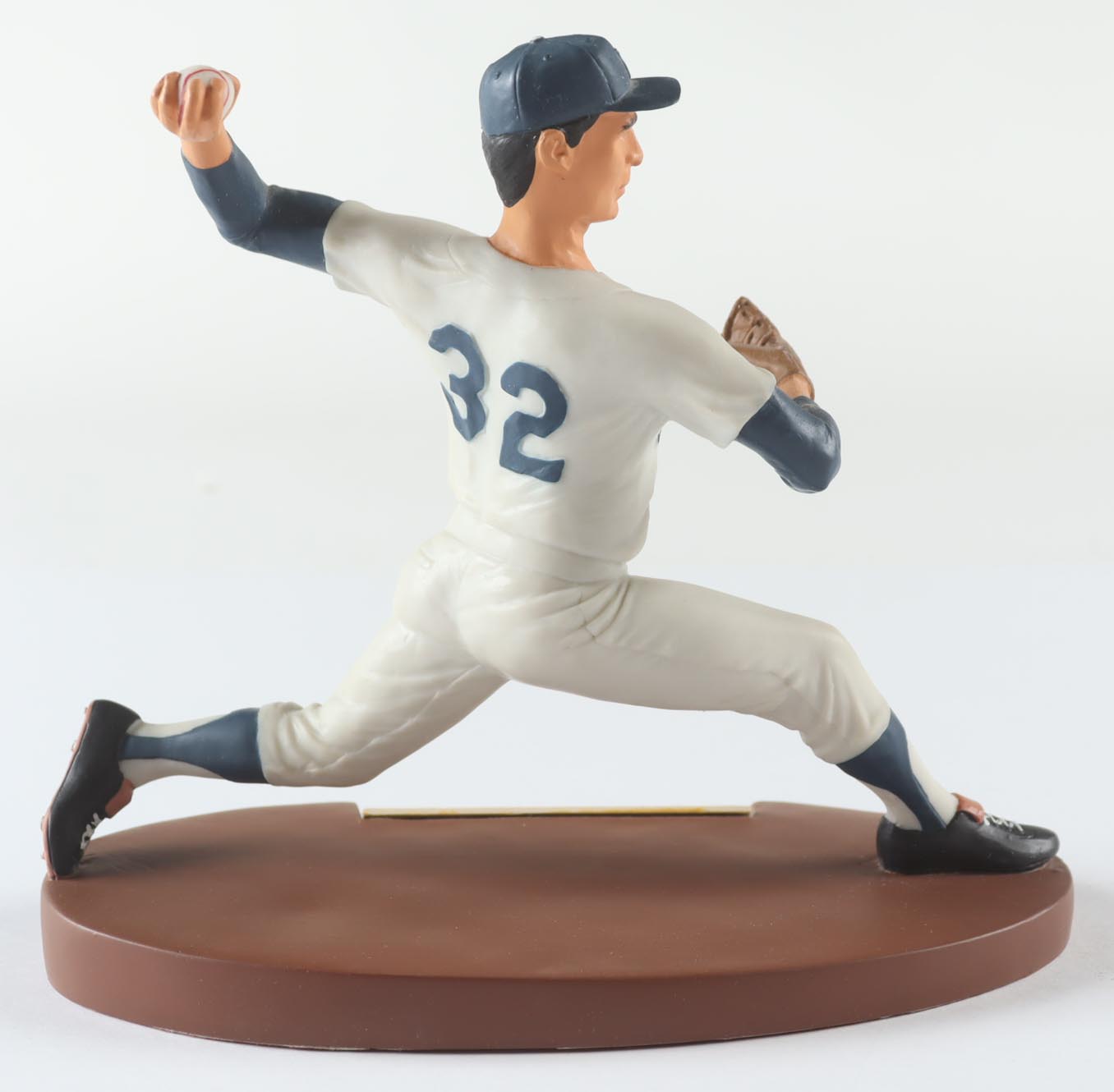 Sandy Koufax Signed LE 1989 Salvino Sports Legends Figurine (Salvino) at PristineAuction.com Sandy Koufax Signed LE 1989 Salvino Sports Legends Figurine (Salvino) at PristineAuction.com