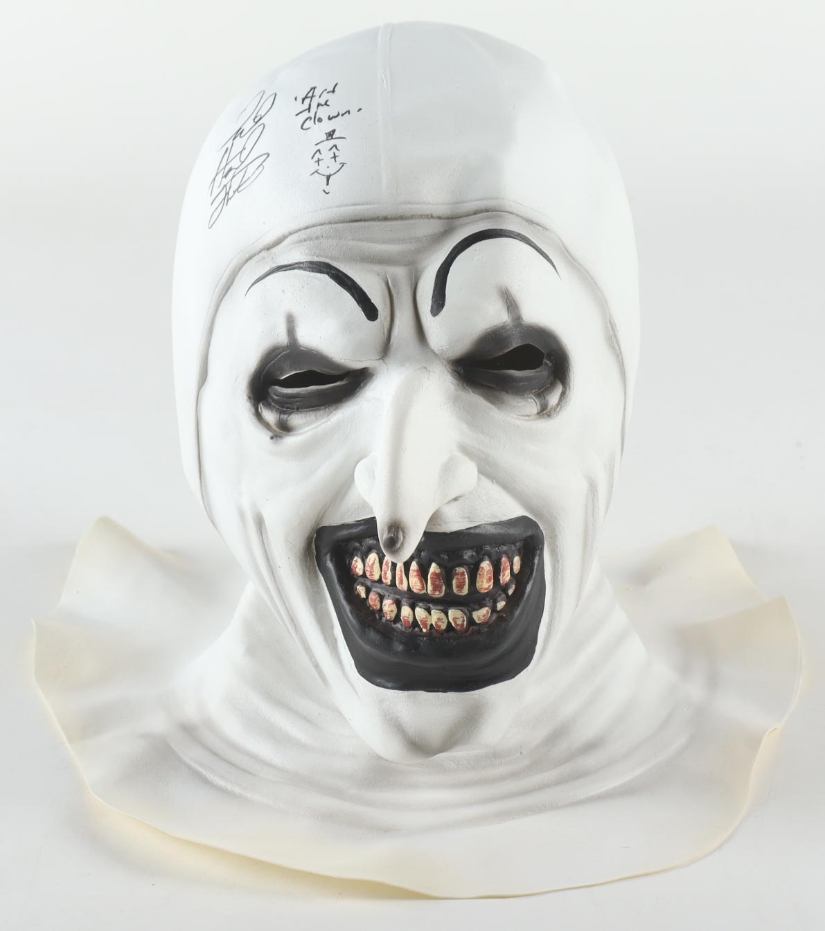 David Howard Thornton Signed "Terrifier 2" Mask Inscribed "Art The Clown" (JSA) at PristineAuction.com David Howard Thornton Signed "Terrifier 2" Mask Inscribed "Art The Clown" (JSA) at PristineAuction.com