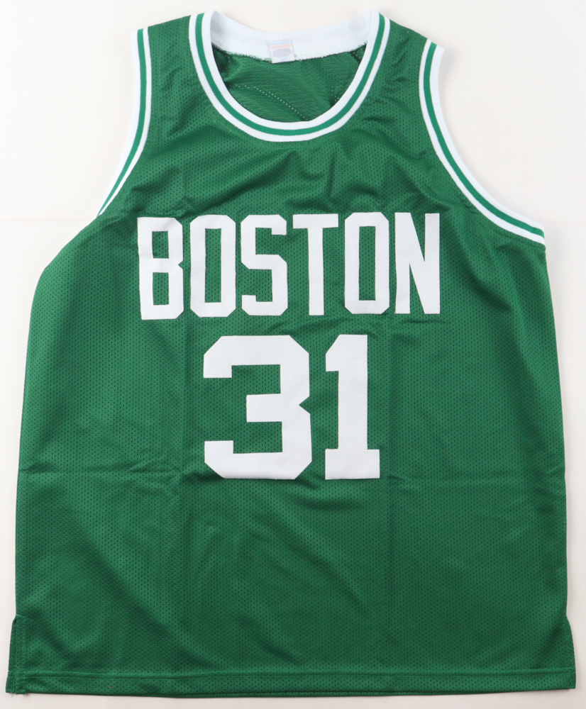 Cedric Maxwell Signed Jersey Inscribed"81 Finals MVP" & "2x Champ" (Beckett) at PristineAuction.com Cedric Maxwell Signed Jersey Inscribed"81 Finals MVP" & "2x Champ" (Beckett) at PristineAuction.com