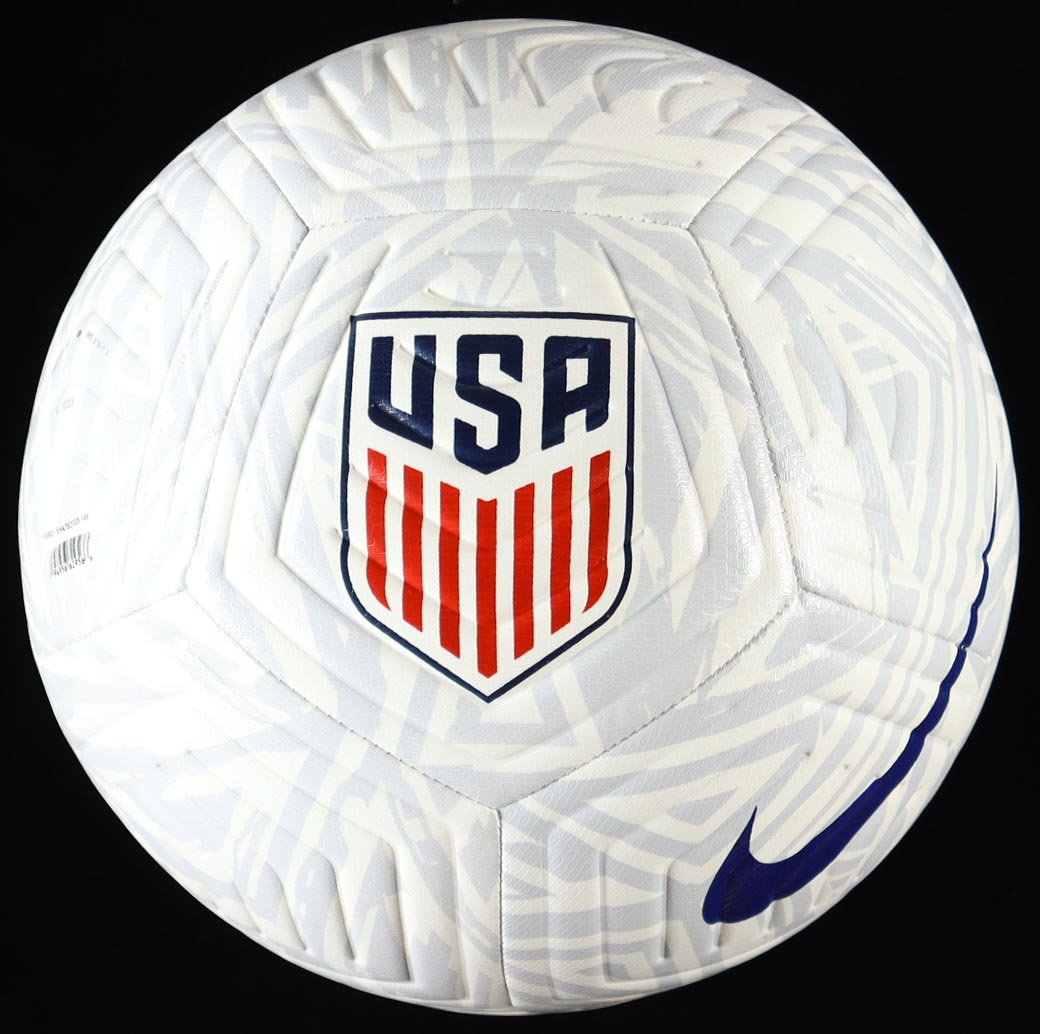Christian Pulisic Signed Team USA Logo Nike Soccer Ball with Display Case (Panini) at PristineAuction.com Christian Pulisic Signed Team USA Logo Nike Soccer Ball with Display Case (Panini) at PristineAuction.com