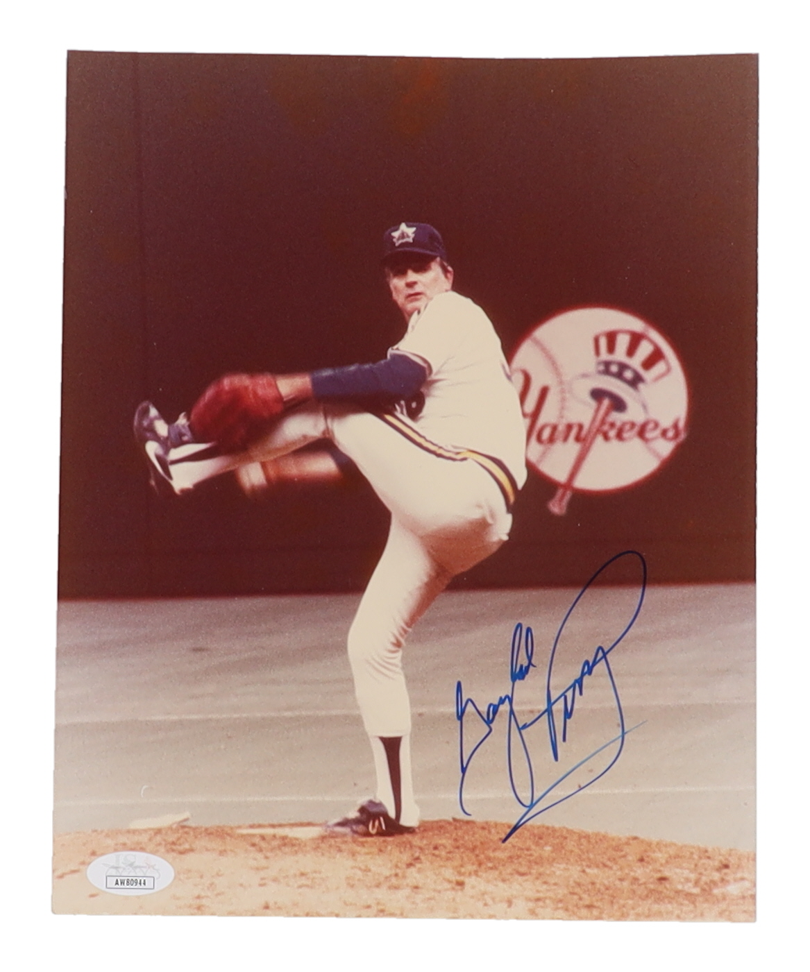 Gaylord Perry Signed Braves 8x10 Photo (JSA) at PristineAuction.com Gaylord Perry Signed Braves 8x10 Photo (JSA) at PristineAuction.com