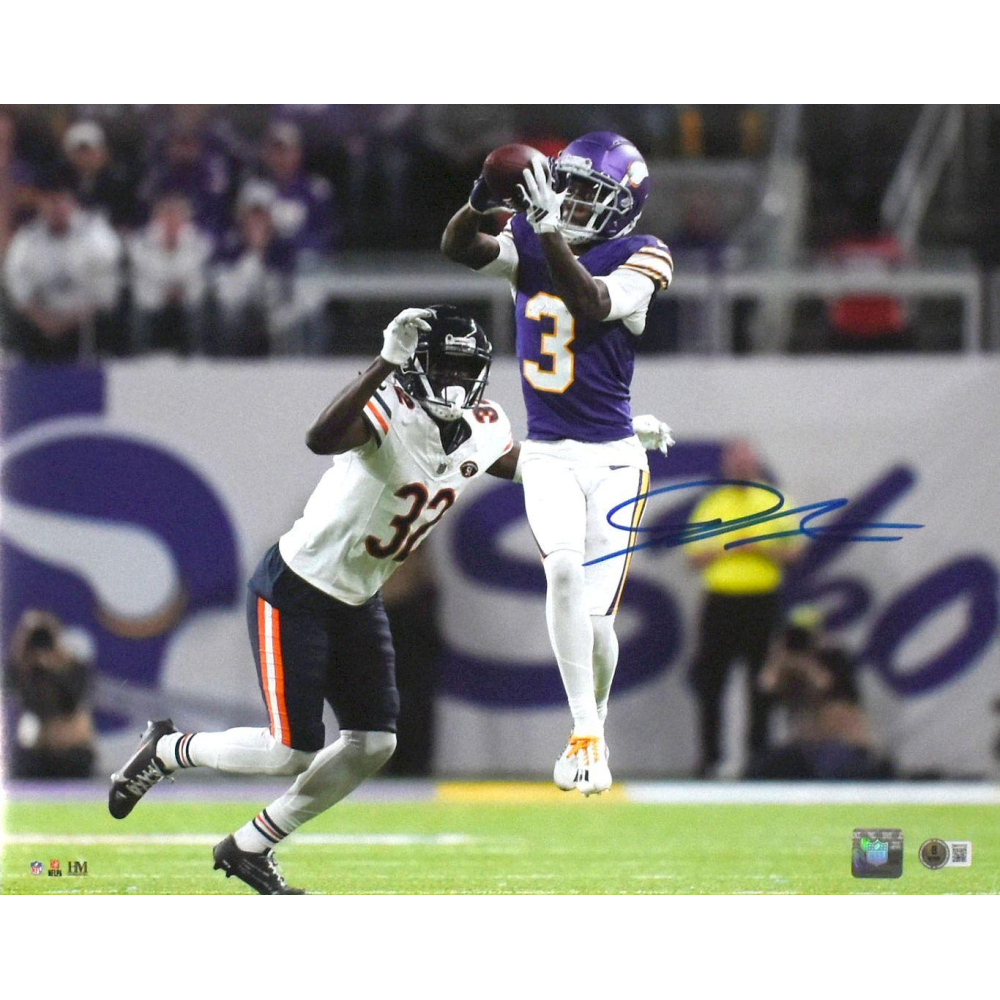 Jordan Addison Signed Vikings 16x20 Photo (Beckett) Pristine Auction