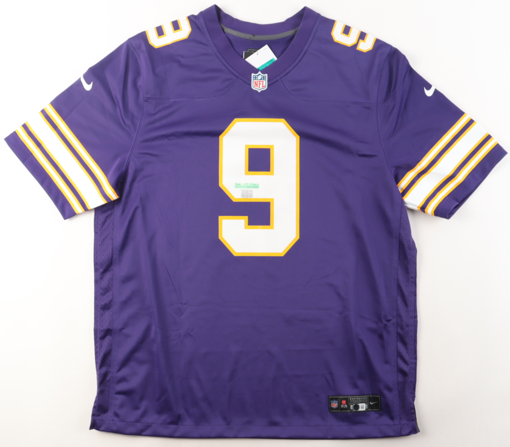 J.J. McCarthy Signed Vikings Nike Jersey (Beckett) at PristineAuction.com J.J. McCarthy Signed Vikings Nike Jersey (Beckett) at PristineAuction.com