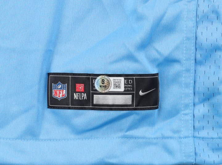 DeAndre Hopkins Signed Titans Jersey (Beckett) at PristineAuction.com DeAndre Hopkins Signed Titans Jersey (Beckett) at PristineAuction.com