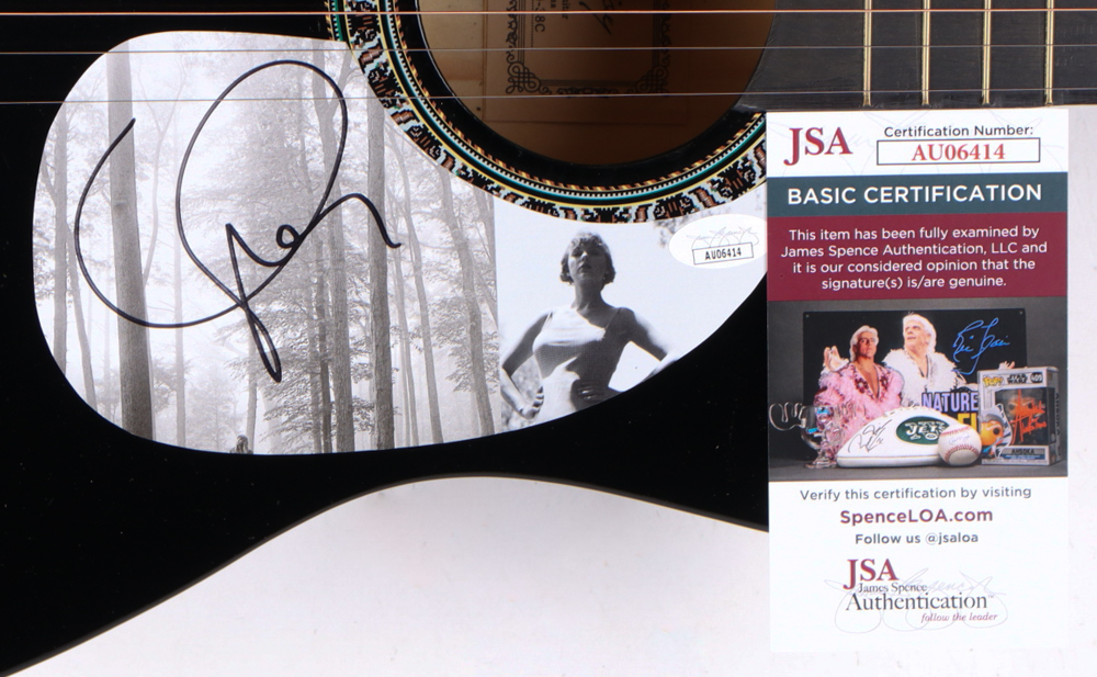 Taylor Swift Signed 38" Acoustic Guitar (JSA) at PristineAuction.com Taylor Swift Signed 38" Acoustic Guitar (JSA) at PristineAuction.com
