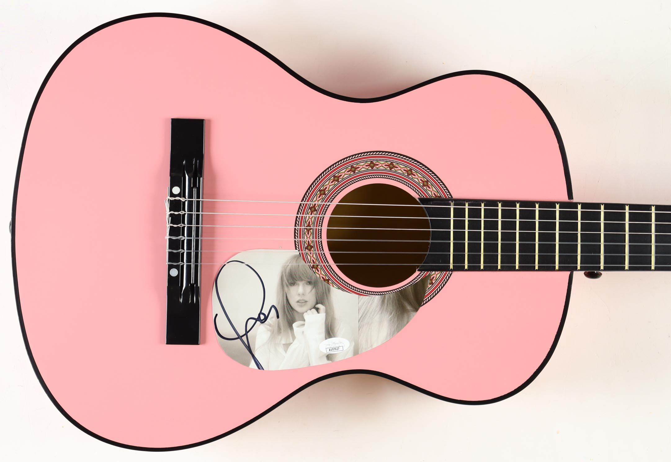 Taylor Swift Signed 38" Acoustic Guitar (JSA) at PristineAuction.com Taylor Swift Signed 38" Acoustic Guitar (JSA) at PristineAuction.com