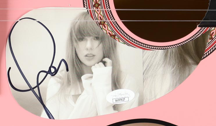 Taylor Swift Signed 38" Acoustic Guitar (JSA) at PristineAuction.com Taylor Swift Signed 38" Acoustic Guitar (JSA) at PristineAuction.com