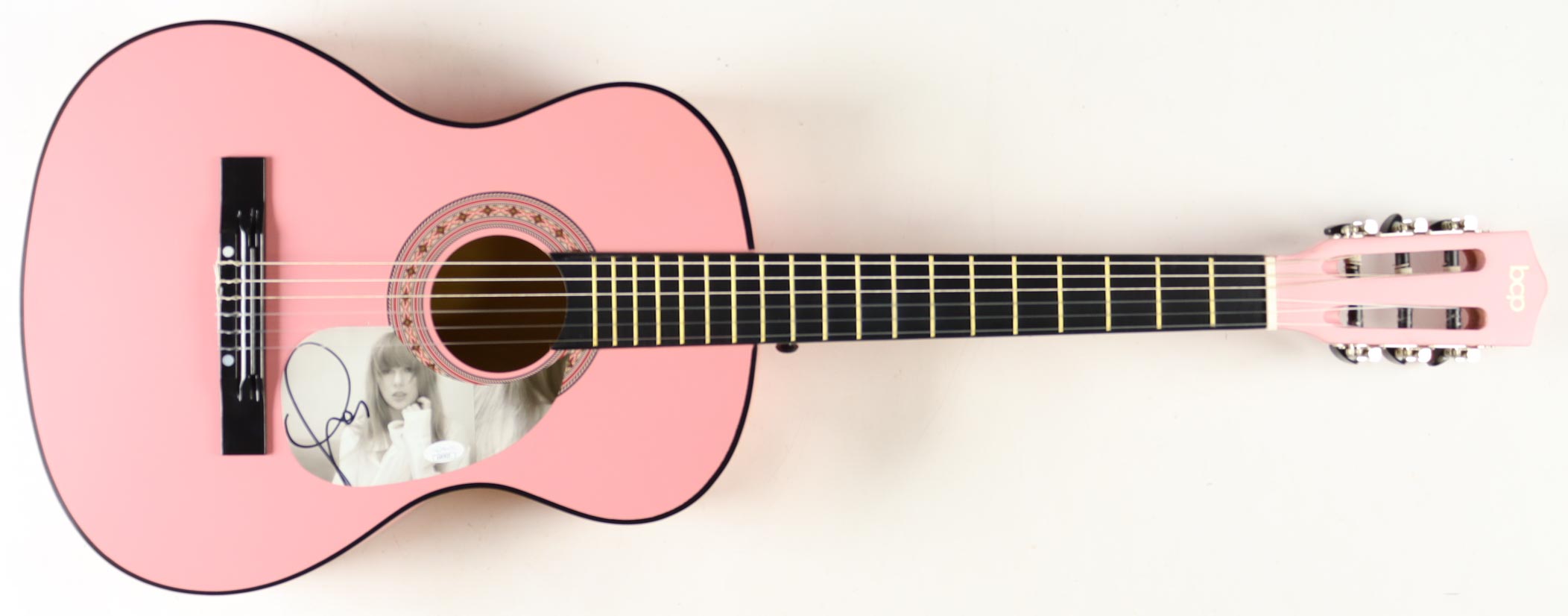 Taylor Swift Signed 38" Acoustic Guitar (JSA) at PristineAuction.com Taylor Swift Signed 38" Acoustic Guitar (JSA) at PristineAuction.com