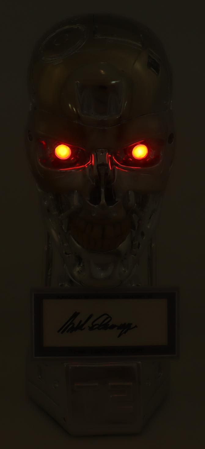 Arnold Schwarzenegger Signed "Terminator 2" Full-Size 1:1 T800 Endoskeleton Bust (ACOA) at PristineAuction.com Arnold Schwarzenegger Signed "Terminator 2" Full-Size 1:1 T800 Endoskeleton Bust (ACOA) at PristineAuction.com