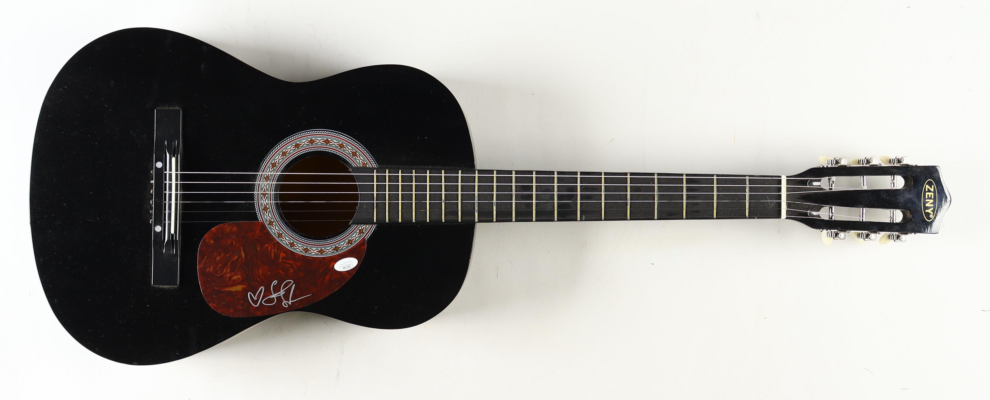 Lisa Loeb Signed 38" Acoustic Guitar (JSA) at PristineAuction.com Lisa Loeb Signed 38" Acoustic Guitar (JSA) at PristineAuction.com