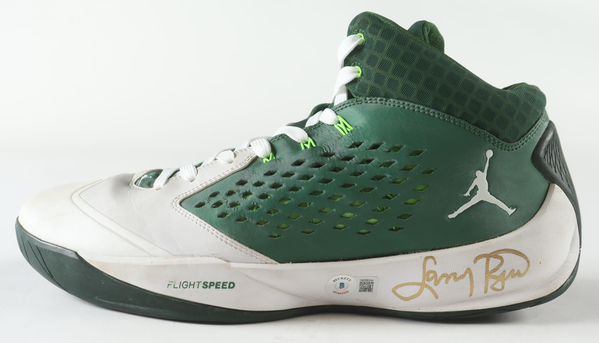 Larry Bird Signed Vintage Nike Air Jordan Celtics Basketball Shoe (Beckett) at PristineAuction.com Larry Bird Signed Vintage Nike Air Jordan Celtics Basketball Shoe (Beckett) at PristineAuction.com