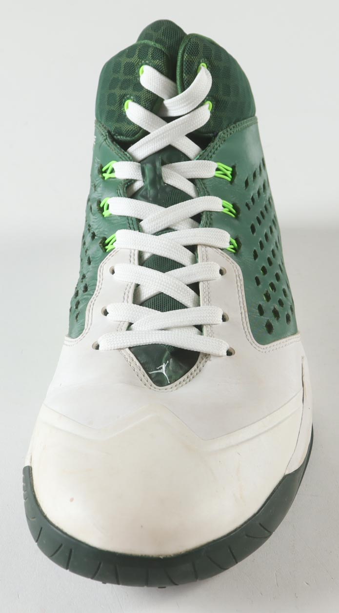 Larry Bird Signed Vintage Nike Air Jordan Celtics Basketball Shoe (Beckett) at PristineAuction.com Larry Bird Signed Vintage Nike Air Jordan Celtics Basketball Shoe (Beckett) at PristineAuction.com