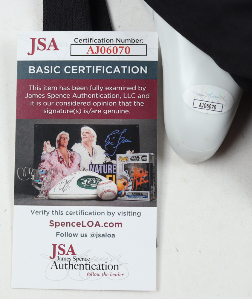 TJ White Signed "Scream" Mask Inscribed "Ghostface 2" (JSA) at PristineAuction.com TJ White Signed "Scream" Mask Inscribed "Ghostface 2" (JSA) at PristineAuction.com