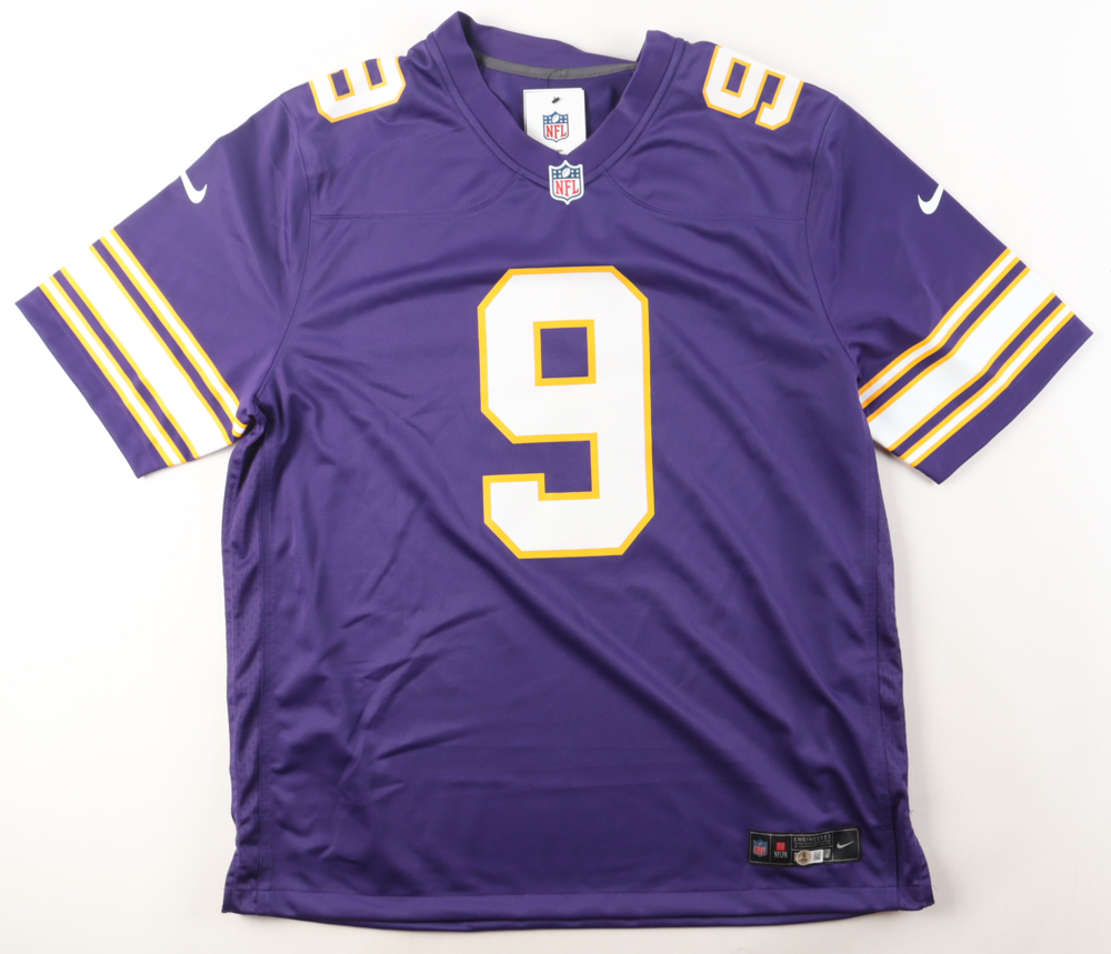 J.J. McCarthy Signed Vikings Nike Jersey (Beckett) at PristineAuction.com J.J. McCarthy Signed Vikings Nike Jersey (Beckett) at PristineAuction.com