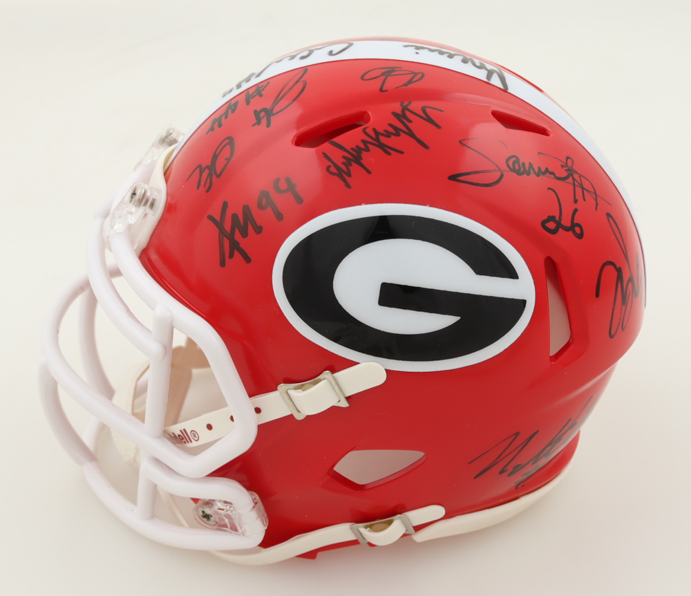 2023-24 Georgia Bulldogs Speed Mini Helmet Team-Signed By (34) With KJ Bolden, Dominic Lovett, Brock Vandagriff, Jamal Jarrett (Top Tier Authentics) at PristineAuction.com 2023-24 Georgia Bulldogs Speed Mini Helmet Team-Signed By (34) With KJ Bolden, Dominic Lovett, Brock Vandagriff, Jamal Jarrett (Top Tier Authentics) at PristineAuction.com