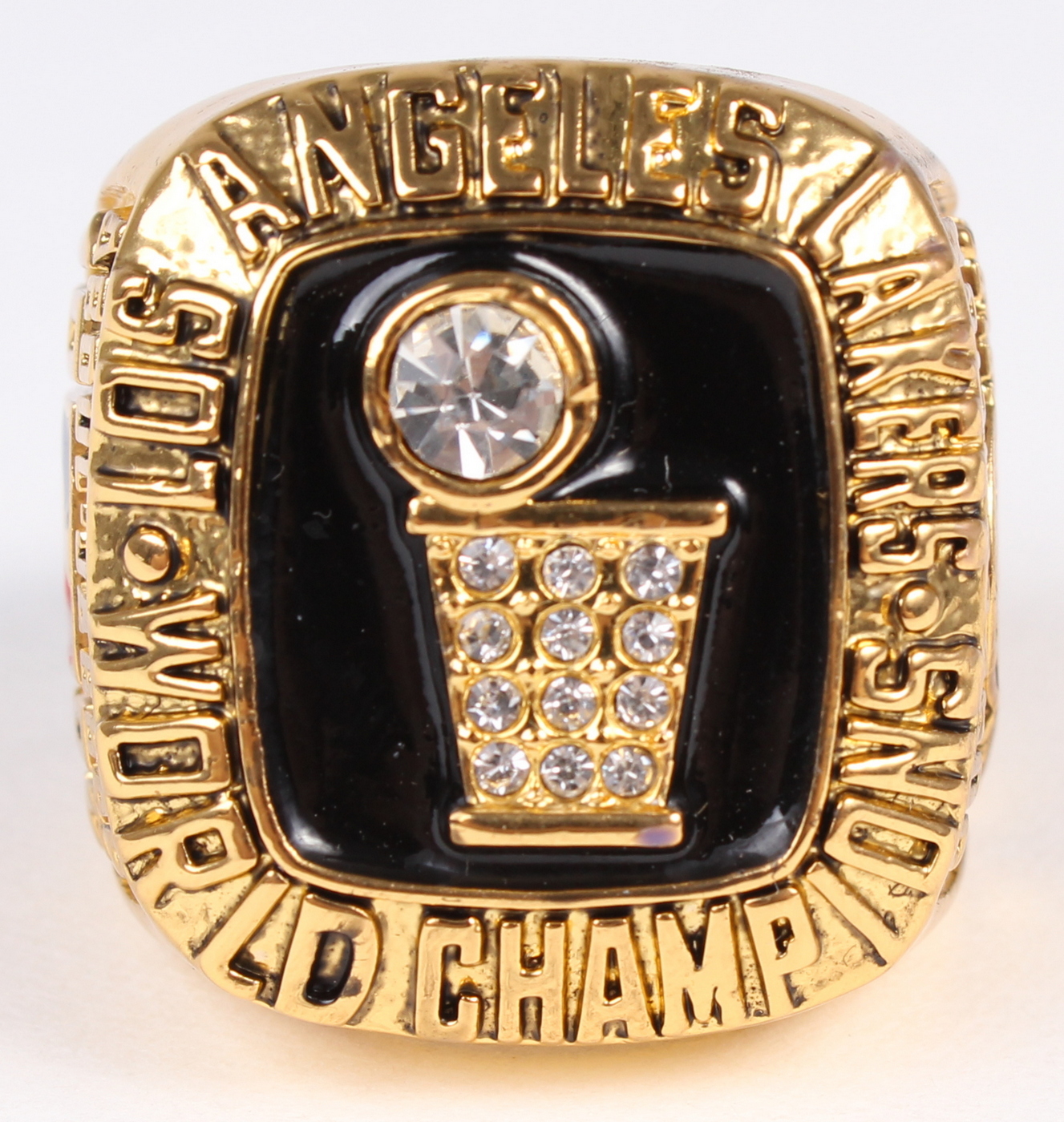 Kareem Abdul-Jabbar Los Angeles Lakers High Quality Replica 1985 NBA Finals World Championship Ring at PristineAuction.com Kareem Abdul-Jabbar Los Angeles Lakers High Quality Replica 1985 NBA Finals World Championship Ring at PristineAuction.com