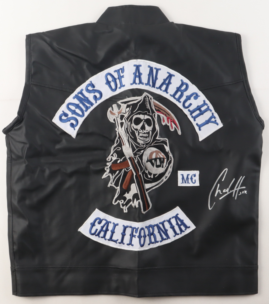 Charlie Hunnam Signed "Sons Of Anarchy" Leather Vest Inscribed "Jax" (Beckett) at PristineAuction.com Charlie Hunnam Signed "Sons Of Anarchy" Leather Vest Inscribed "Jax" (Beckett) at PristineAuction.com