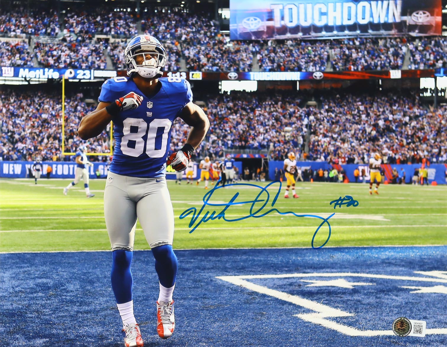 Victor Cruz Signed Giants 11x14 Photo (Beckett) at PristineAuction.com Victor Cruz Signed Giants 11x14 Photo (Beckett) at PristineAuction.com