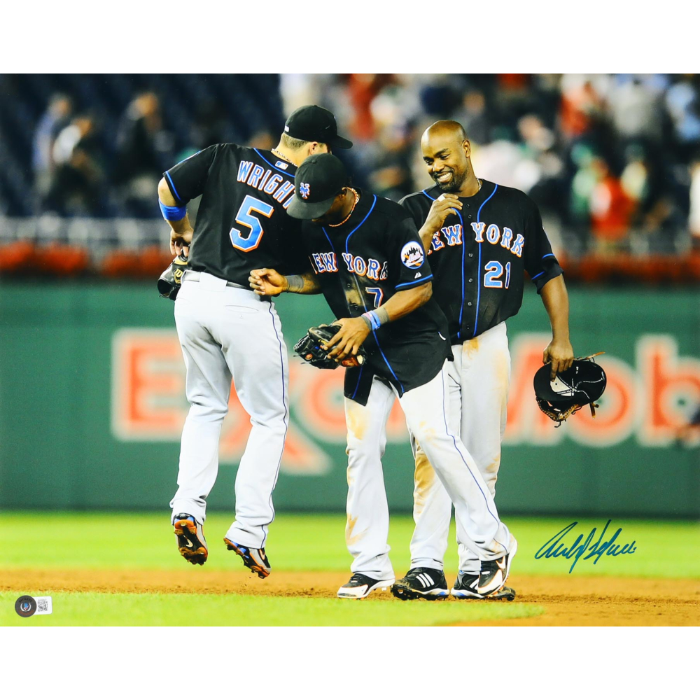 Carlos Delgado Signed Mets 16x20 Photo (Beckett) at PristineAuction.com