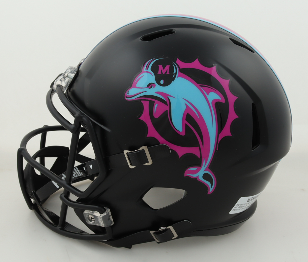 Tyreek Hill Signed Dolphins Full-Size Speed Helmet (Beckett) at PristineAuction.com Tyreek Hill Signed Dolphins Full-Size Speed Helmet (Beckett) at PristineAuction.com