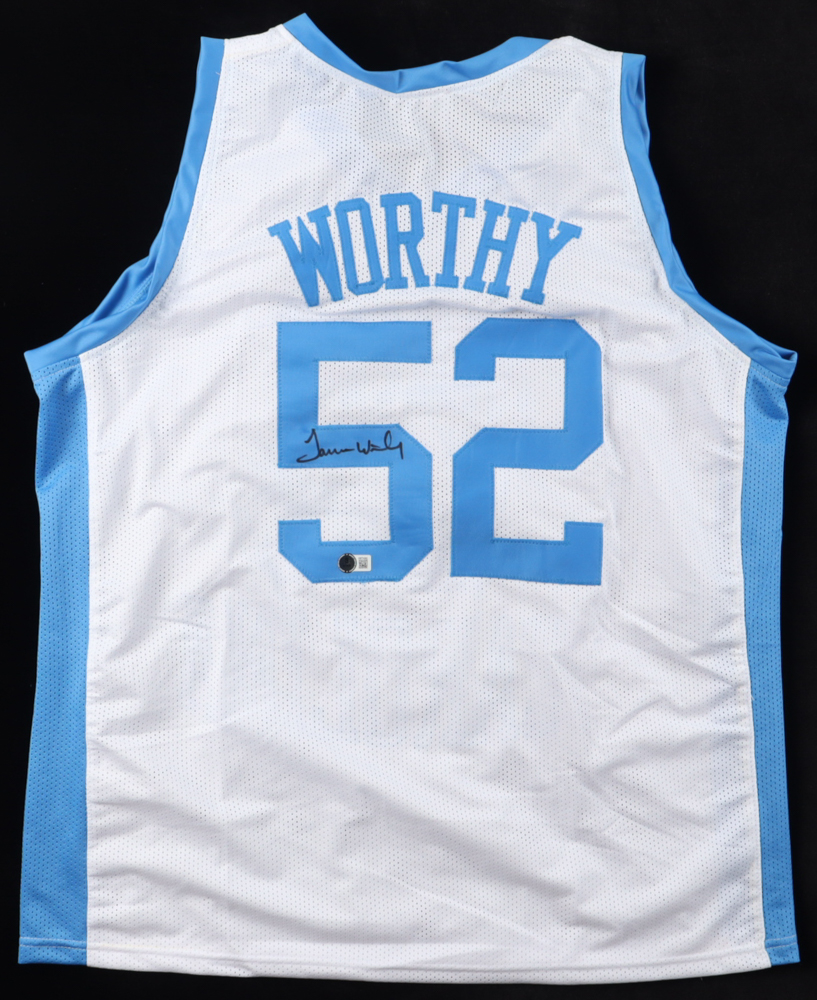 James Worthy Signed Jersey (Beckett) at PristineAuction.com James Worthy Signed Jersey (Beckett) at PristineAuction.com