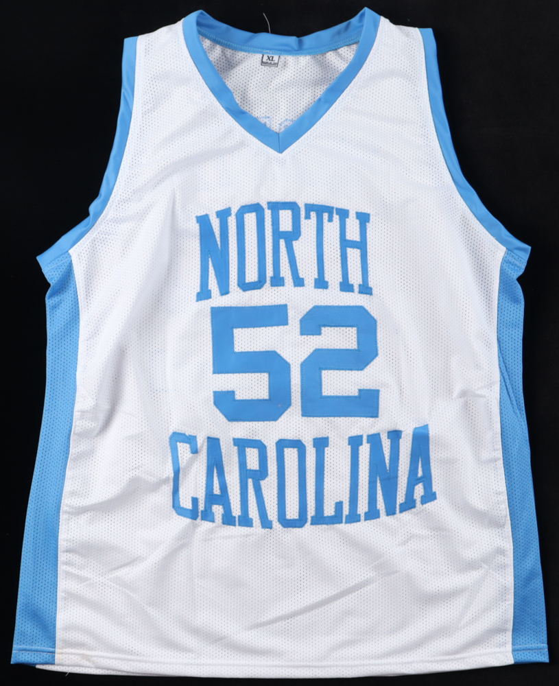 James Worthy Signed Jersey (Beckett) at PristineAuction.com James Worthy Signed Jersey (Beckett) at PristineAuction.com