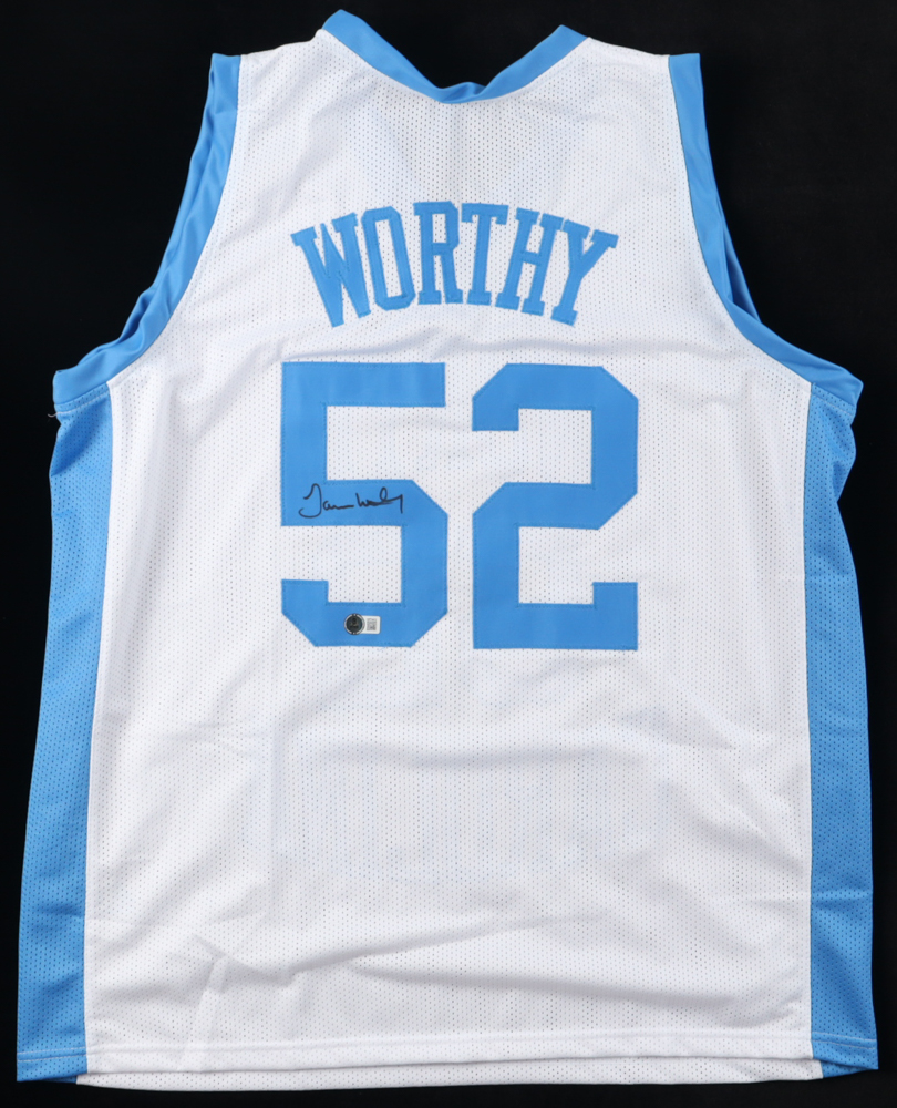 James Worthy Signed Jersey (Beckett) at PristineAuction.com James Worthy Signed Jersey (Beckett) at PristineAuction.com