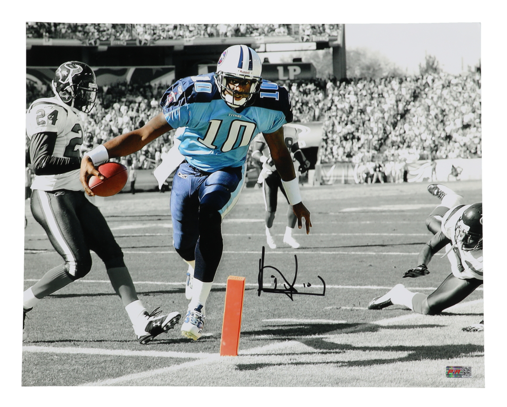 Vince Young Signed Titans 16x20 Photo (PIA) Pristine Auction