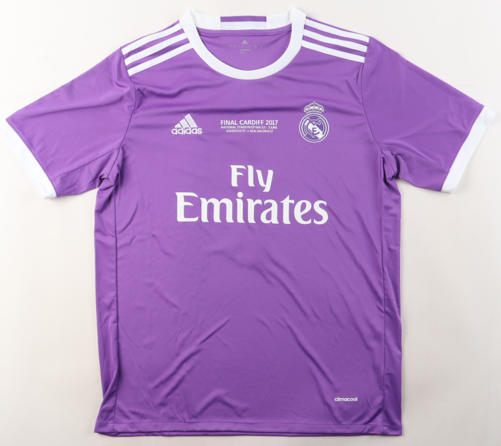 Karim Benzema Signed Real Madrid Adidas Jersey (Beckett) at PristineAuction.com Karim Benzema Signed Real Madrid Adidas Jersey (Beckett) at PristineAuction.com