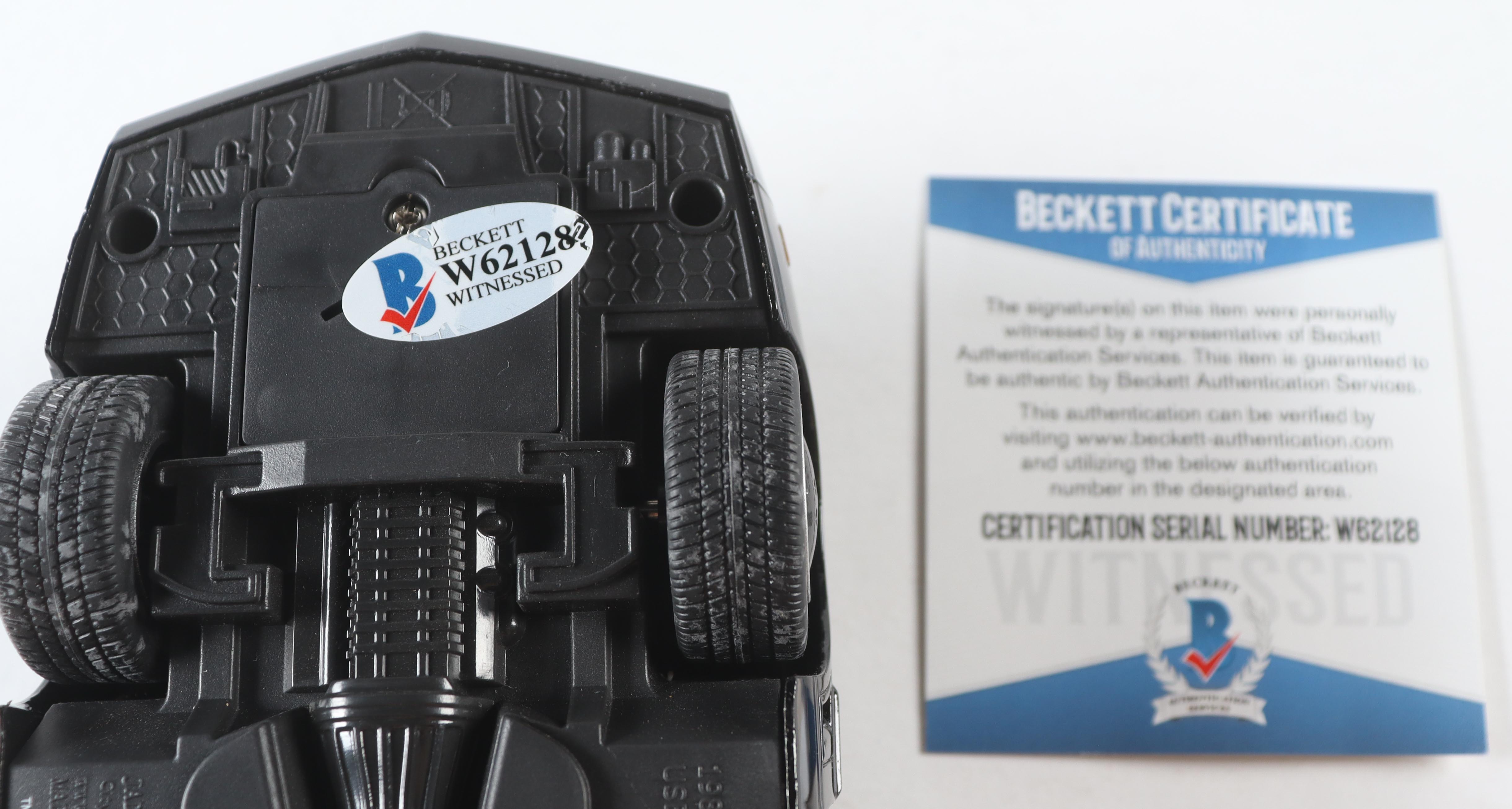 David Hasselhoff Signed "Knight Rider" 1:24 Diecast Car (Beckett) at PristineAuction.com David Hasselhoff Signed "Knight Rider" 1:24 Diecast Car (Beckett) at PristineAuction.com