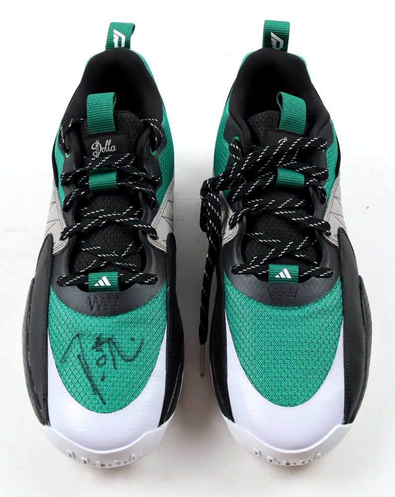 Damian Lillard Signed Pair of Adidas Basketball Shoes (PSA) at PristineAuction.com Damian Lillard Signed Pair of Adidas Basketball Shoes (PSA) at PristineAuction.com