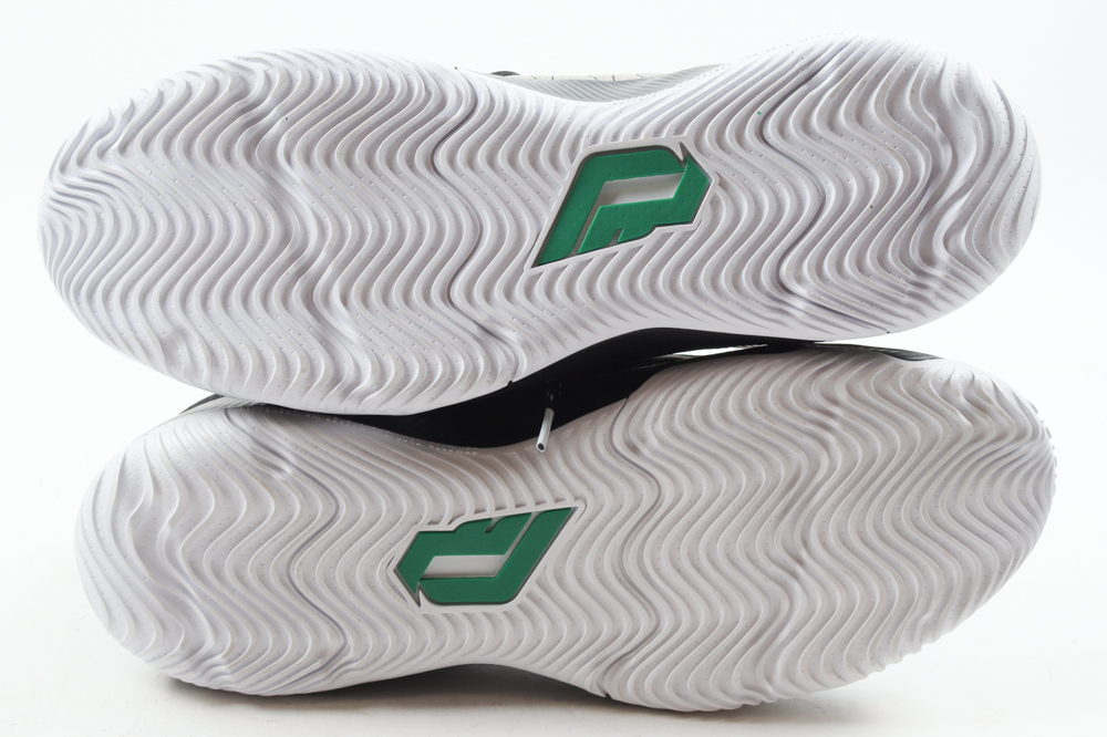 Damian Lillard Signed Pair of Adidas Basketball Shoes (PSA) at PristineAuction.com Damian Lillard Signed Pair of Adidas Basketball Shoes (PSA) at PristineAuction.com