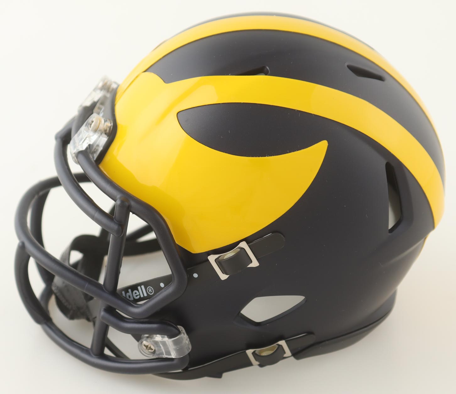 Blake Corum Signed Michigan Wolverines Speed Mini Helmet (Beckett) at PristineAuction.com Blake Corum Signed Michigan Wolverines Speed Mini Helmet (Beckett) at PristineAuction.com