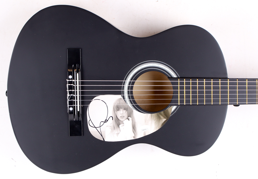 Taylor Swift Signed 38" Acoustic Guitar (JSA) at PristineAuction.com Taylor Swift Signed 38" Acoustic Guitar (JSA) at PristineAuction.com