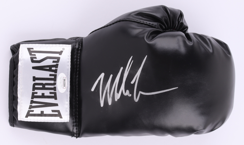 Mike Tyson Signed Everlast Boxing Glove (JSA) at PristineAuction.com Mike Tyson Signed Everlast Boxing Glove (JSA) at PristineAuction.com