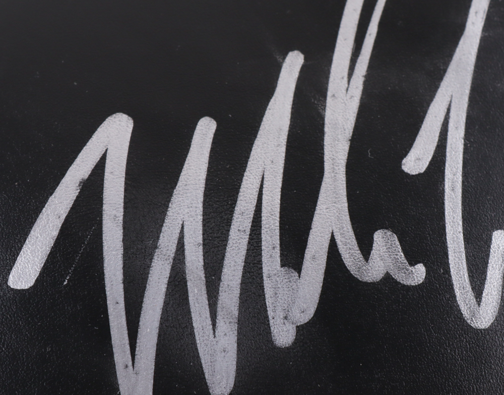 Mike Tyson Signed Everlast Boxing Glove (JSA) at PristineAuction.com Mike Tyson Signed Everlast Boxing Glove (JSA) at PristineAuction.com