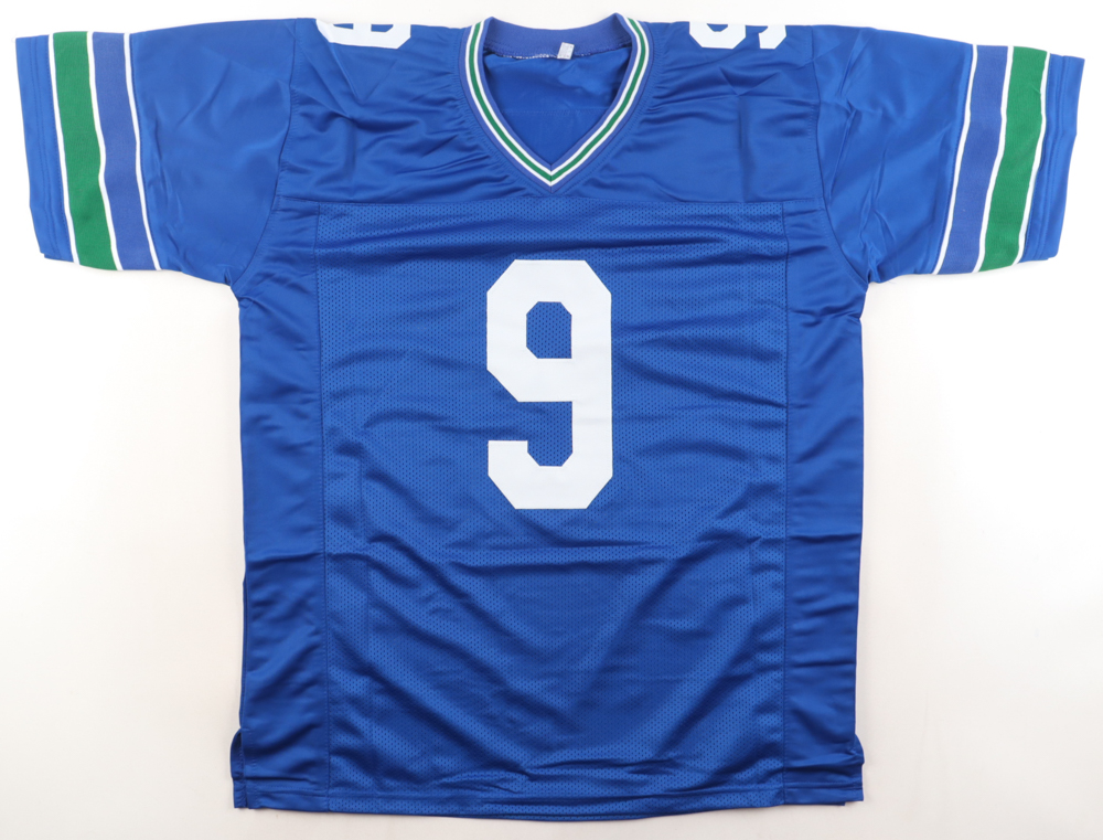 Kenneth Walker III Signed Jersey (Beckett) at PristineAuction.com Kenneth Walker III Signed Jersey (Beckett) at PristineAuction.com