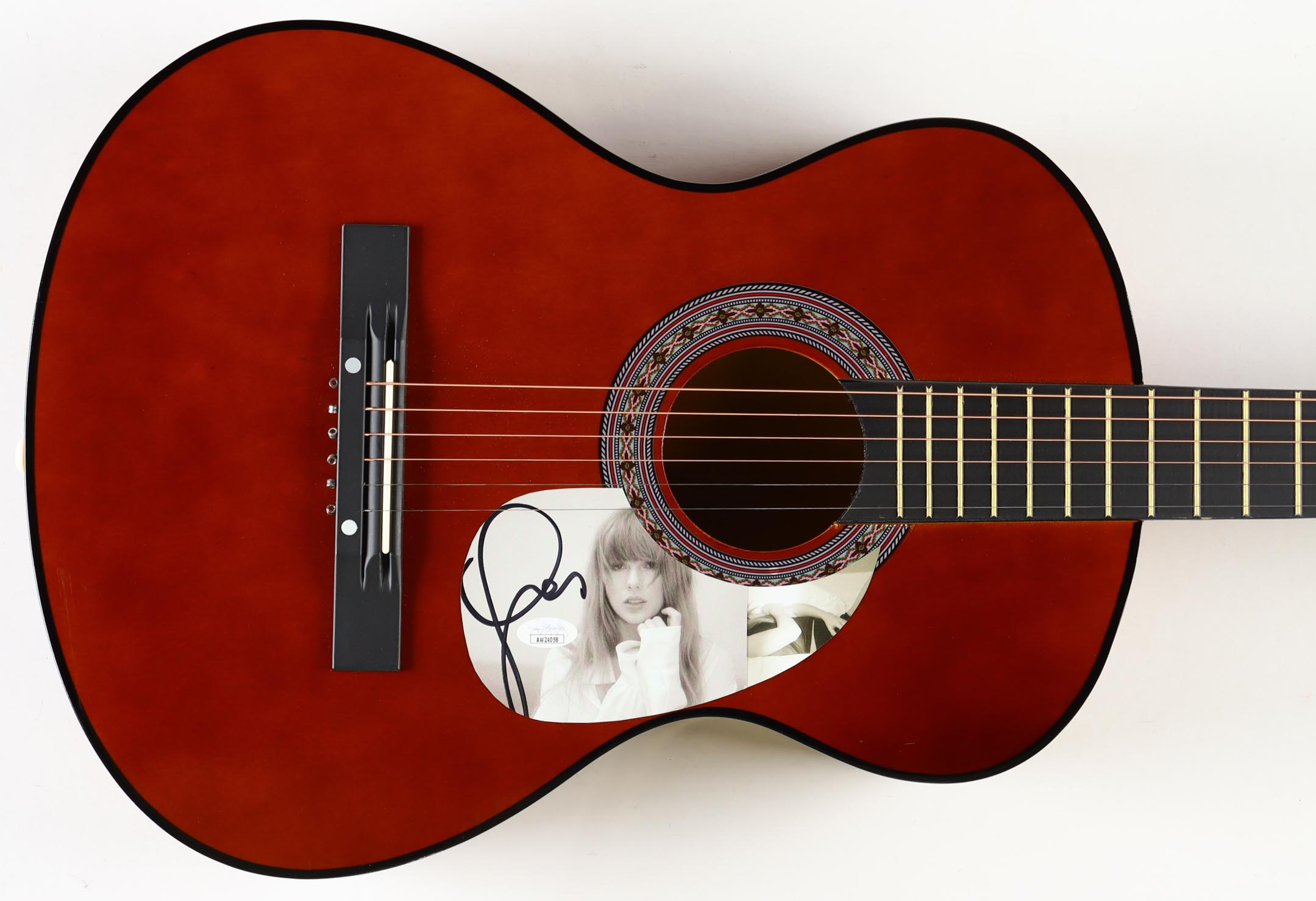 Taylor Swift Signed 38" Acoustic Guitar (JSA) at PristineAuction.com Taylor Swift Signed 38" Acoustic Guitar (JSA) at PristineAuction.com