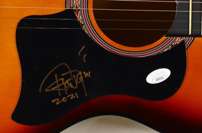 Tommy Chong Signed 38" Acoustic Guitar Inscribed "2021" (JSA) at PristineAuction.com Tommy Chong Signed 38" Acoustic Guitar Inscribed "2021" (JSA) at PristineAuction.com
