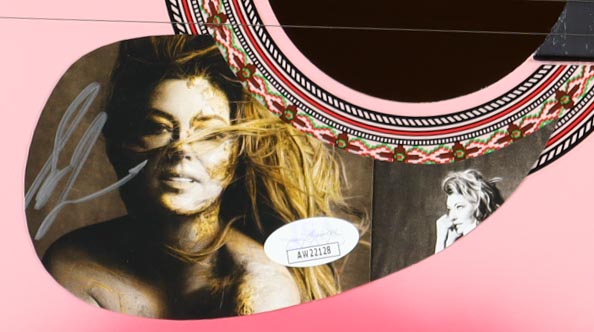 Shania Twain Signed 38" Acoustic Guitar (JSA) at PristineAuction.com Shania Twain Signed 38" Acoustic Guitar (JSA) at PristineAuction.com