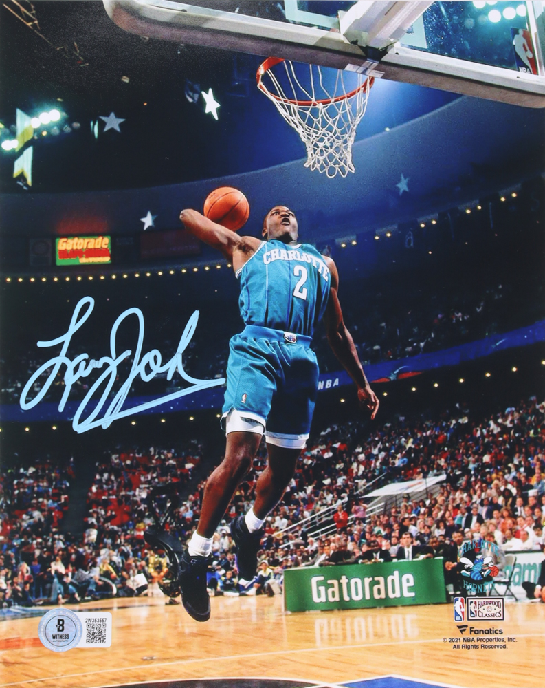 Larry Johnson Signed Hornets 8x10 Photo (Beckett) at PristineAuction.com Larry Johnson Signed Hornets 8x10 Photo (Beckett) at PristineAuction.com