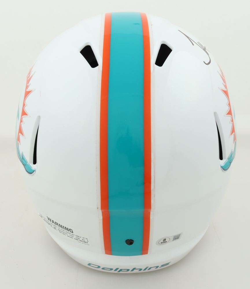 Tyreek Hill Signed Dolphins Full-Size Speed Helmet (Beckett) at PristineAuction.com Tyreek Hill Signed Dolphins Full-Size Speed Helmet (Beckett) at PristineAuction.com