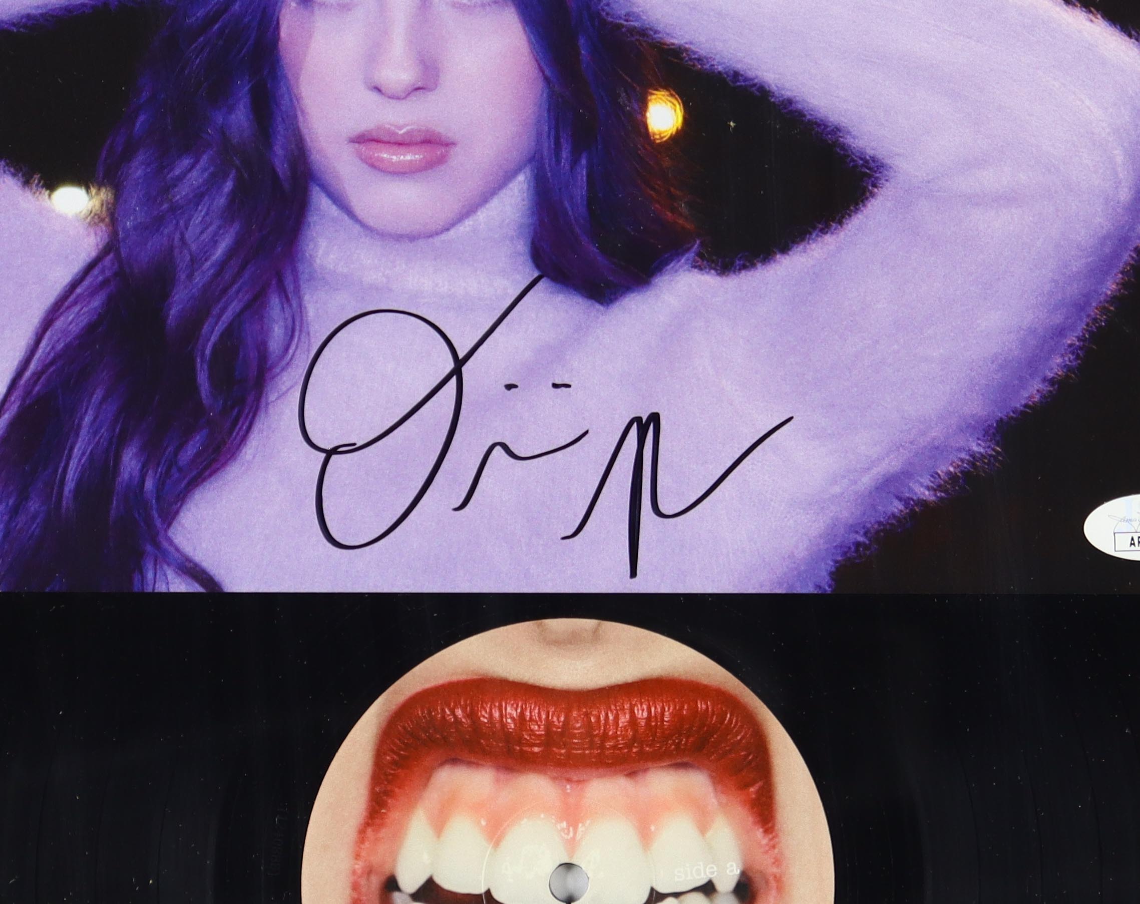 Olivia Rodrigo Signed "GUTS" Custom Framed Record Album Sleeve Display (JSA) at PristineAuction.com Olivia Rodrigo Signed "GUTS" Custom Framed Record Album Sleeve Display (JSA) at PristineAuction.com