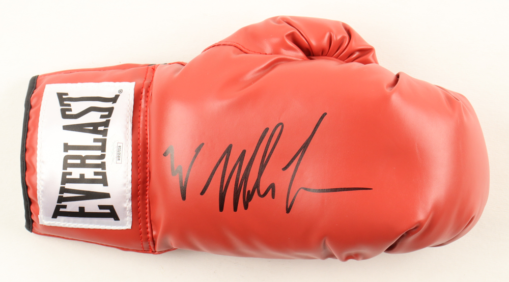 Mike Tyson Signed Everlast Boxing Glove (JSA) at PristineAuction.com Mike Tyson Signed Everlast Boxing Glove (JSA) at PristineAuction.com
