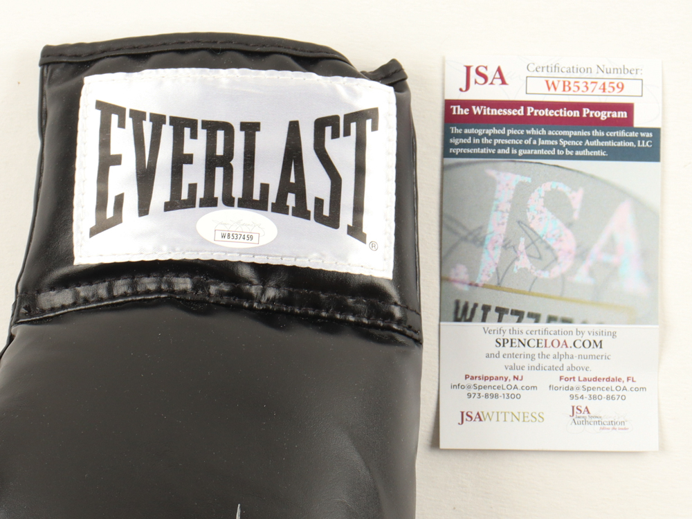 Mike Tyson Signed Everlast Boxing Glove (JSA) at PristineAuction.com Mike Tyson Signed Everlast Boxing Glove (JSA) at PristineAuction.com