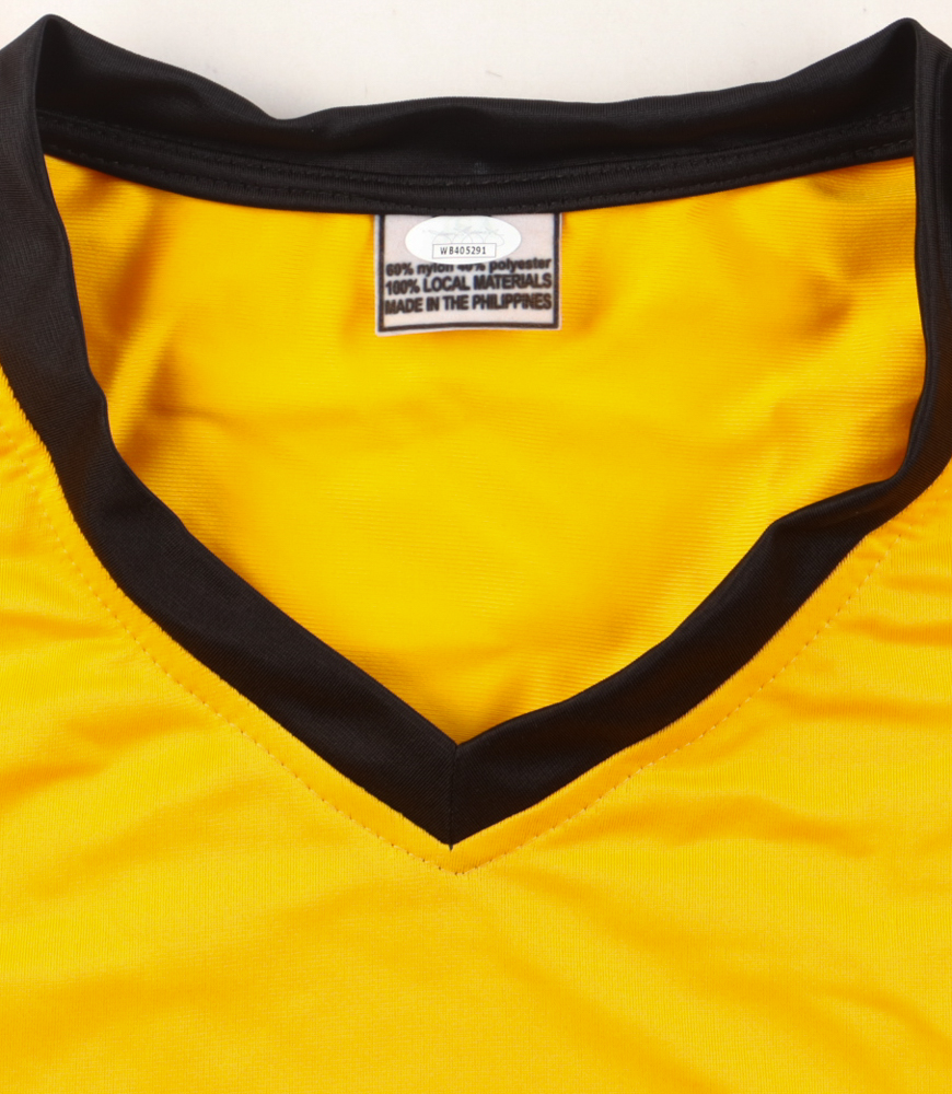 William Shatner Signed "Star Trek" Prop Uniform Shirt (JSA) at PristineAuction.com William Shatner Signed "Star Trek" Prop Uniform Shirt (JSA) at PristineAuction.com